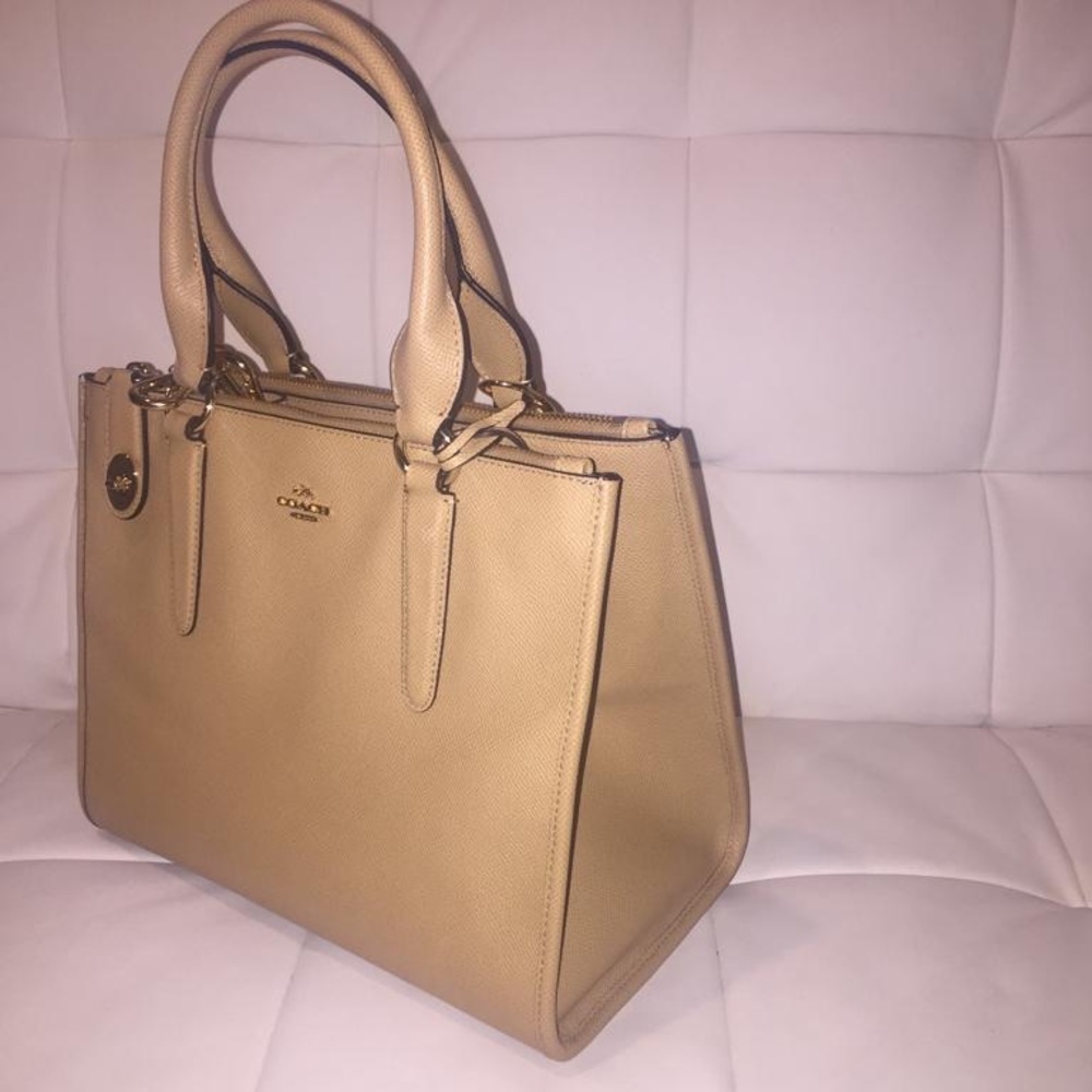 Coach Crossbody - Picture 5 of 6